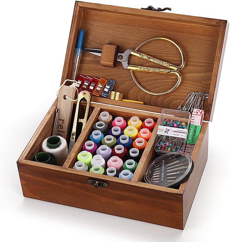 Top 10 Best Gifts for People who Love Sewing